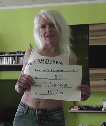 Julienne das naechste Girl bei den Blow und Schluckmeisterschaften