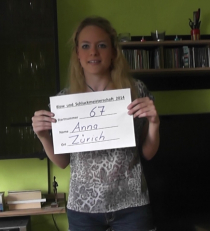 Die scharfe Biene Anna schluckt bei den Meisterschaften